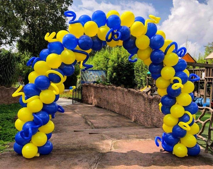 Balloon Arch Blue and Yellow Spiral Arrangement with Twisted 260q Design - Corporate Event, Grand Opening, Company Event Perfect for special occasion!