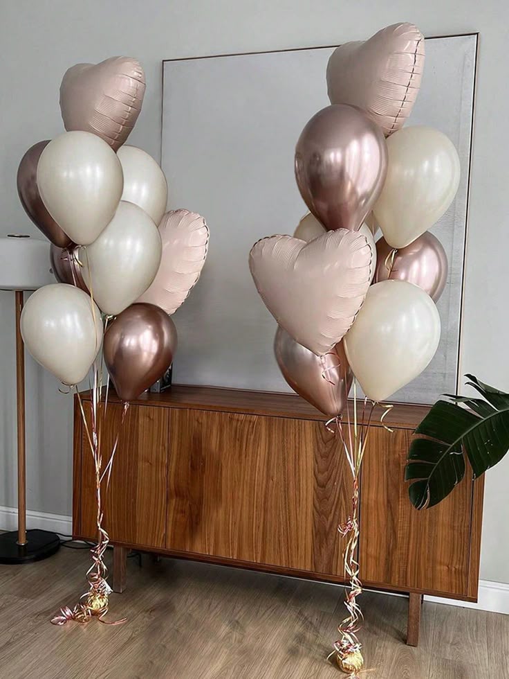 14pcs Dust White and Rose Gold Latex with 4pcs White Heart-Shaped Helium Foil Balloons Bunch - Valentine's, Anniversary Perfect for special occasions!