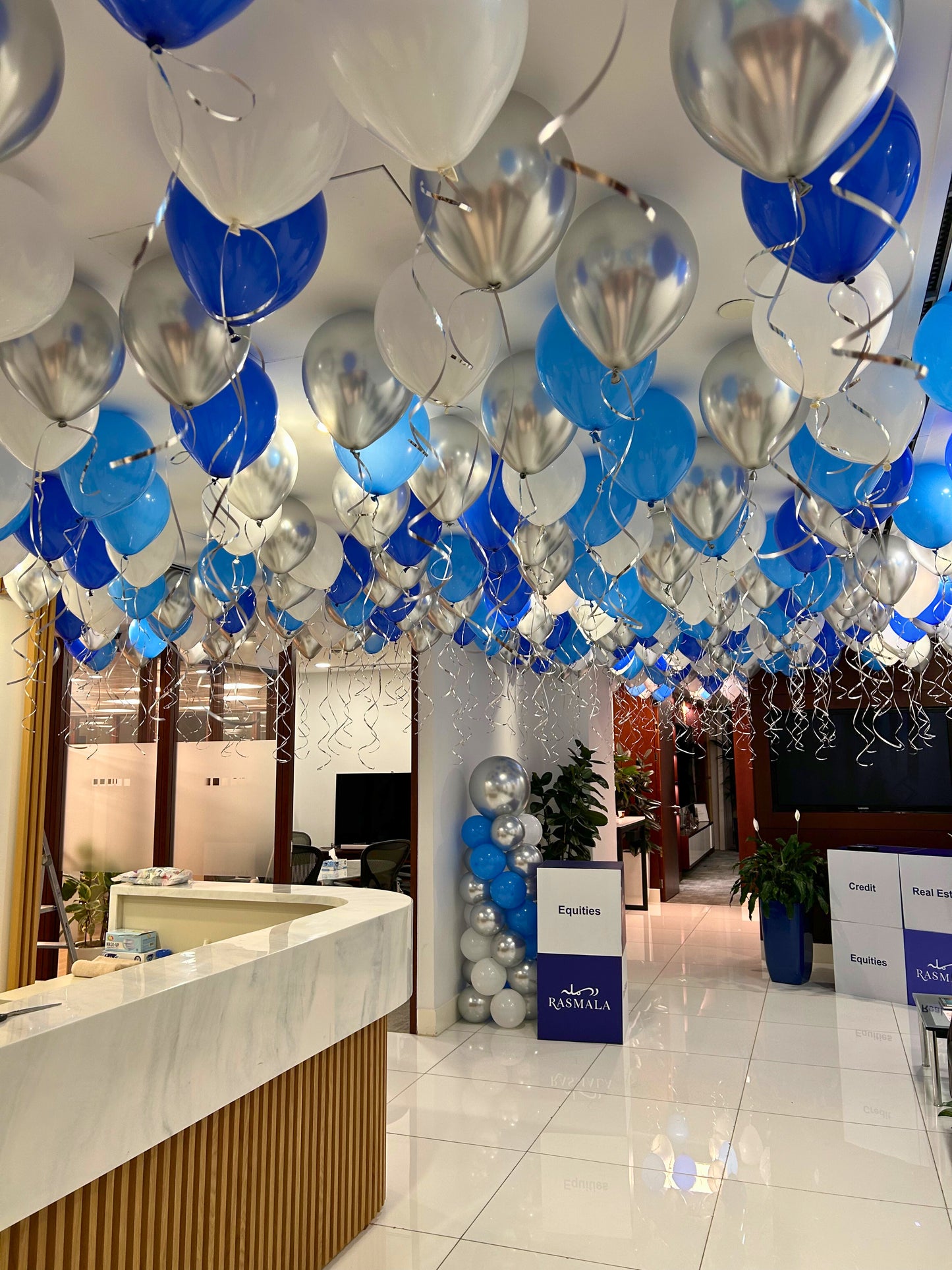 Corporate Event Ceiling White, Silver and BlueHelium Balloon with Pillar/Tower/Column Balloons Arrangement - Perfect for Any Occasions