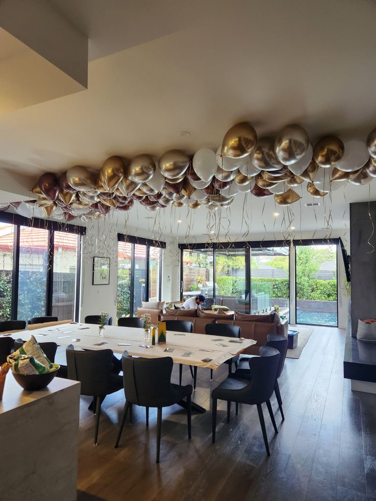 Light Gold and White Helium Latex Ceiling Balloons - Perfect for any occasions!