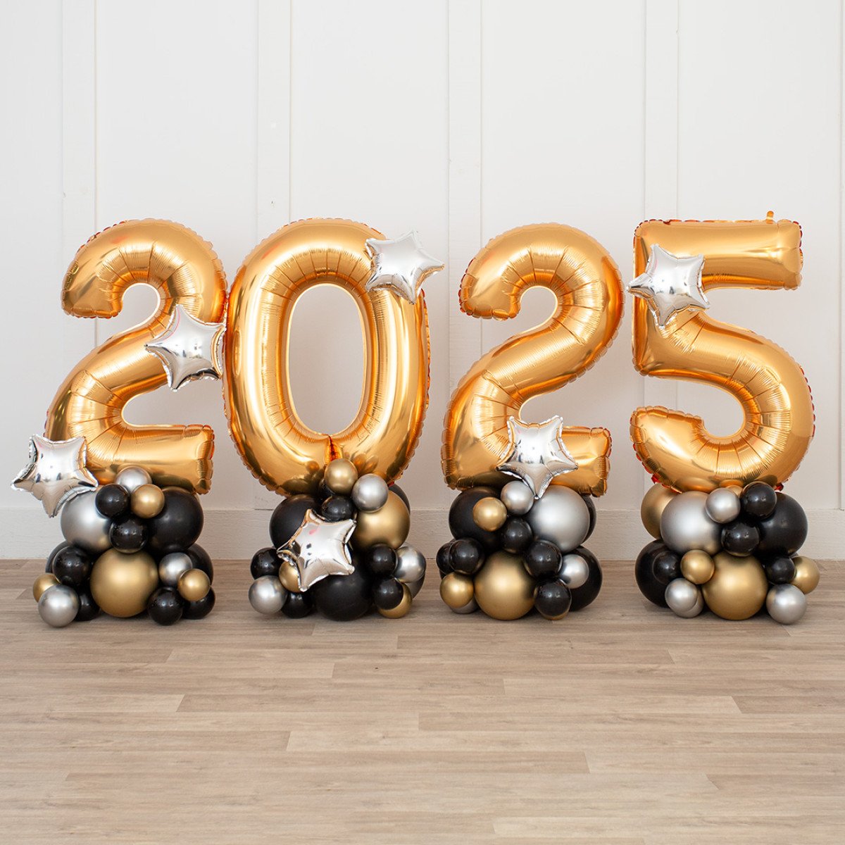 40-Inch 2025 Number Balloons on Stand New Year's Eve – All Colors Available (Gold, Silver, Black & More)