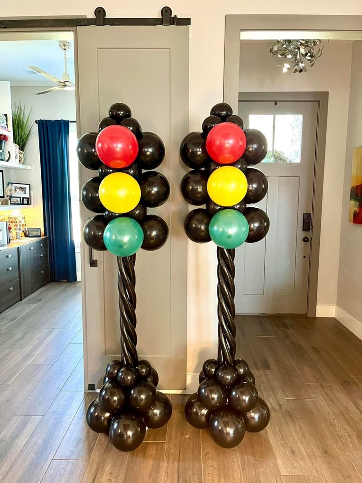 Pillar/Column/Tower Traffic Lights Balloon Black, Green, Yellow and Red - Racing Car-Themed Perfect for special occasion!
