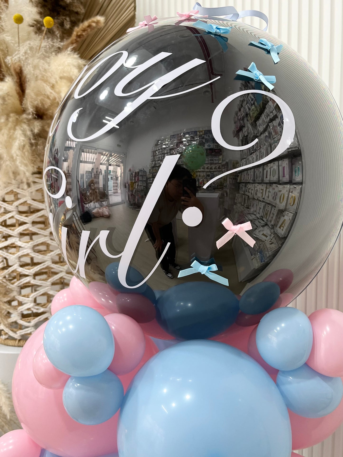 Gender Reveal Surprise Pop Balloon – Exciting Decoration for Celebrating Baby's Arrival