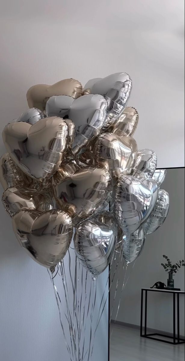 30pcs Light Gold and Silver Heart-Shaped Helium Foil Balloons Bunch - Valentine's, Anniversary Perfect for special occasions!