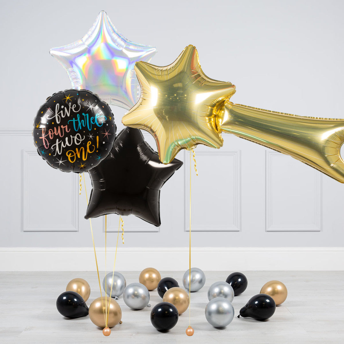 Silver, Black and Gold New Year's Eve Balloon Set - Star Balloons, and 'Happy New Year' Designs with Mini Balloons