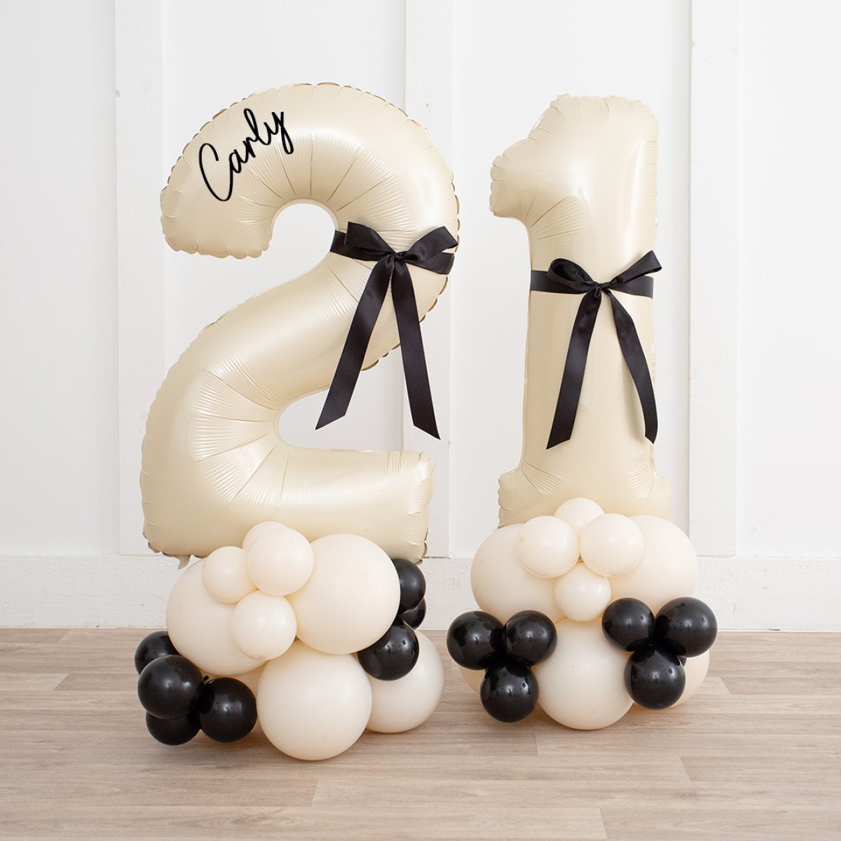 Beige and Black Number Balloon on Stand ‘21’ with Black Ribbons – Customizable Design and Sticker