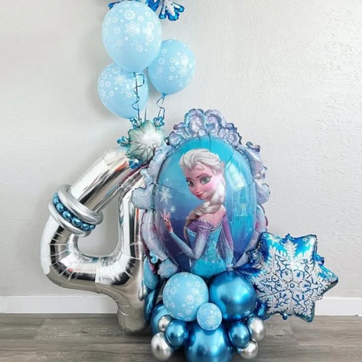 Chrome Blue and Silver Platform with Elsa, Snowflakes and Helium Latex Bunch - Frozen-Theme Perfect for any celebration