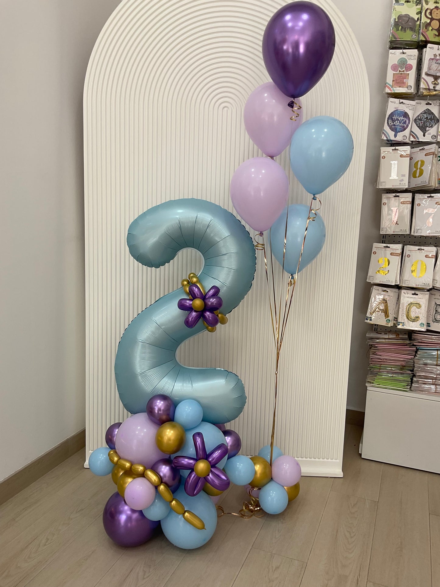 ‘2’ Blue Number with Chrome Purple, Purple, Blue and Gold Balloon on Stand Setup with Latex Bunch - Flower-Themed Perfect for any celebrations!