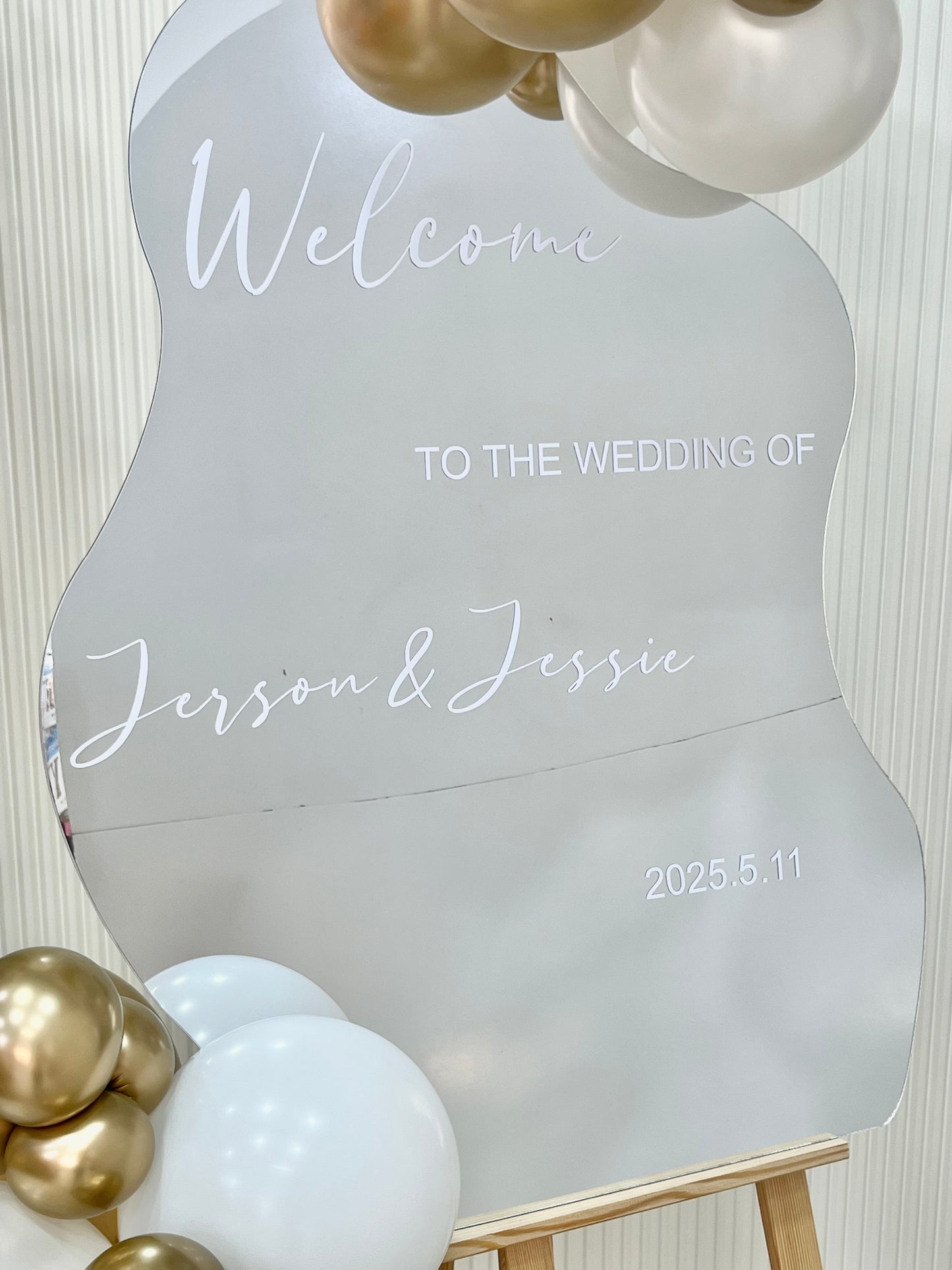 Wooden Stand with Mirror Frame Customizable with Sticker and Balloons Decor - Perfect for special occasion!
