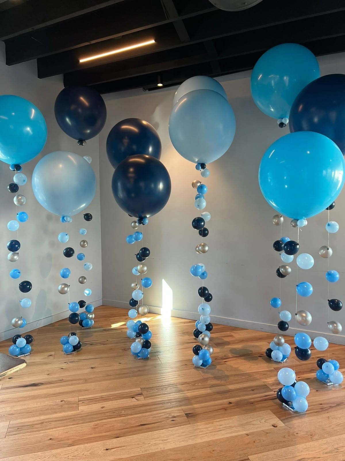 Helium Balloon Set of 18-inch Different Shades of Blue with Mini Latex Accents - Perfect for any Occasions