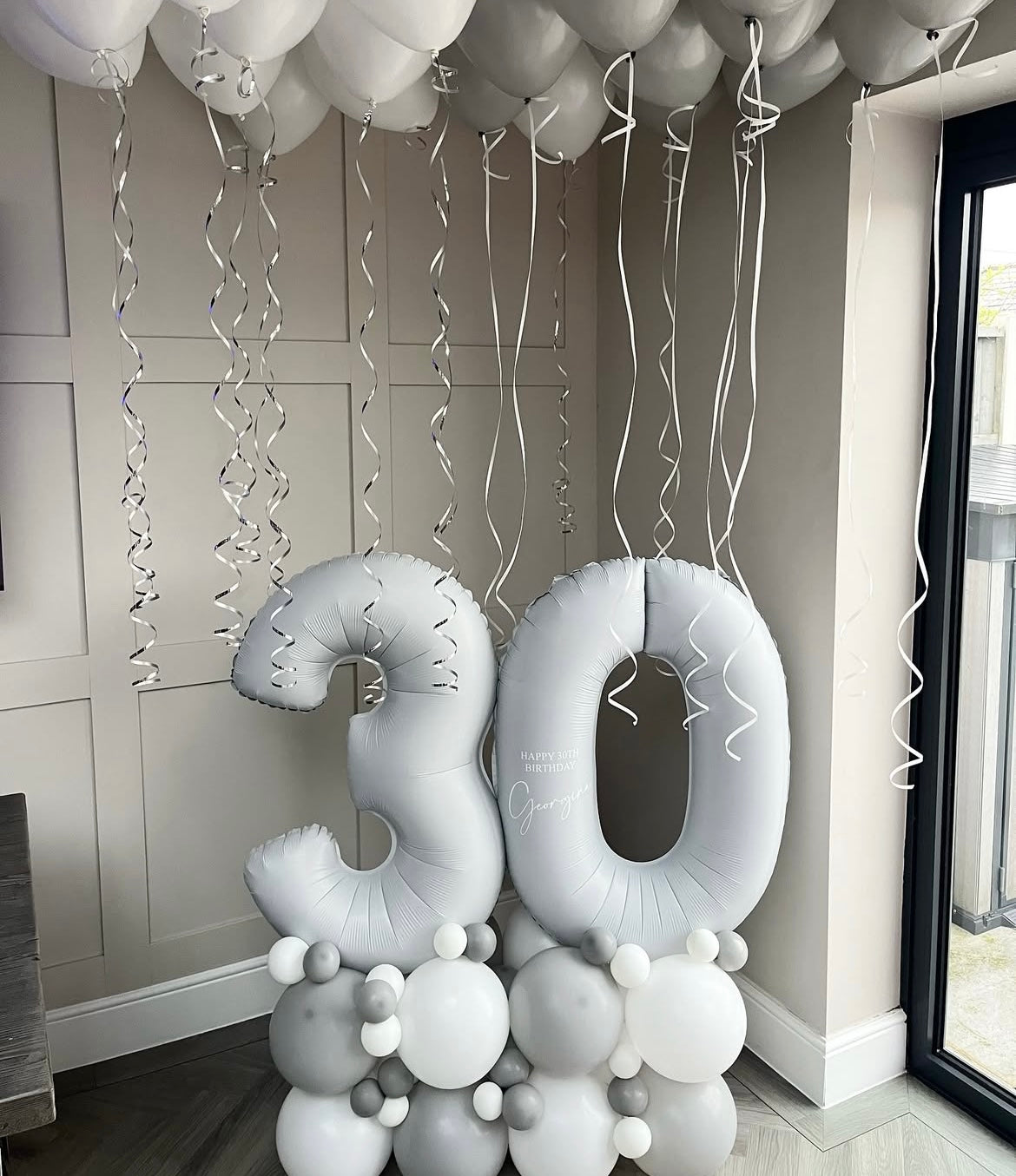 Platform Gray Number '30' with Customize Sticker, Latex White and Gray Helium Ceiling Balloons – Customizable Design