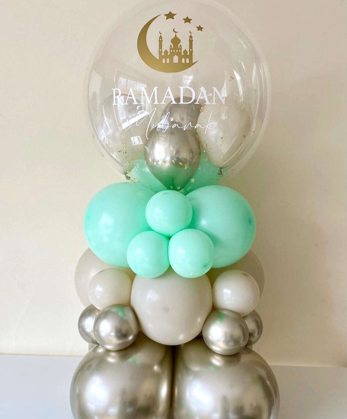 Personalised Ramadan Light Gold, Dust White and Green with Stickers Balloon on Stand – Ramadan Celebration Decor