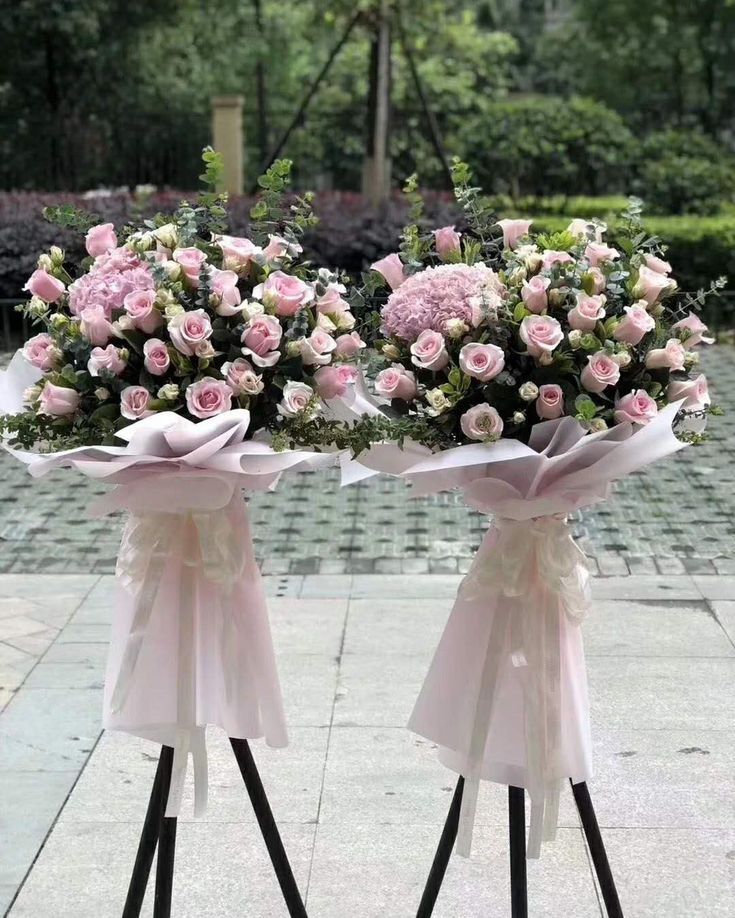 Mix Flowers Roses and Hydrangea - Floral Fresh Bouquet