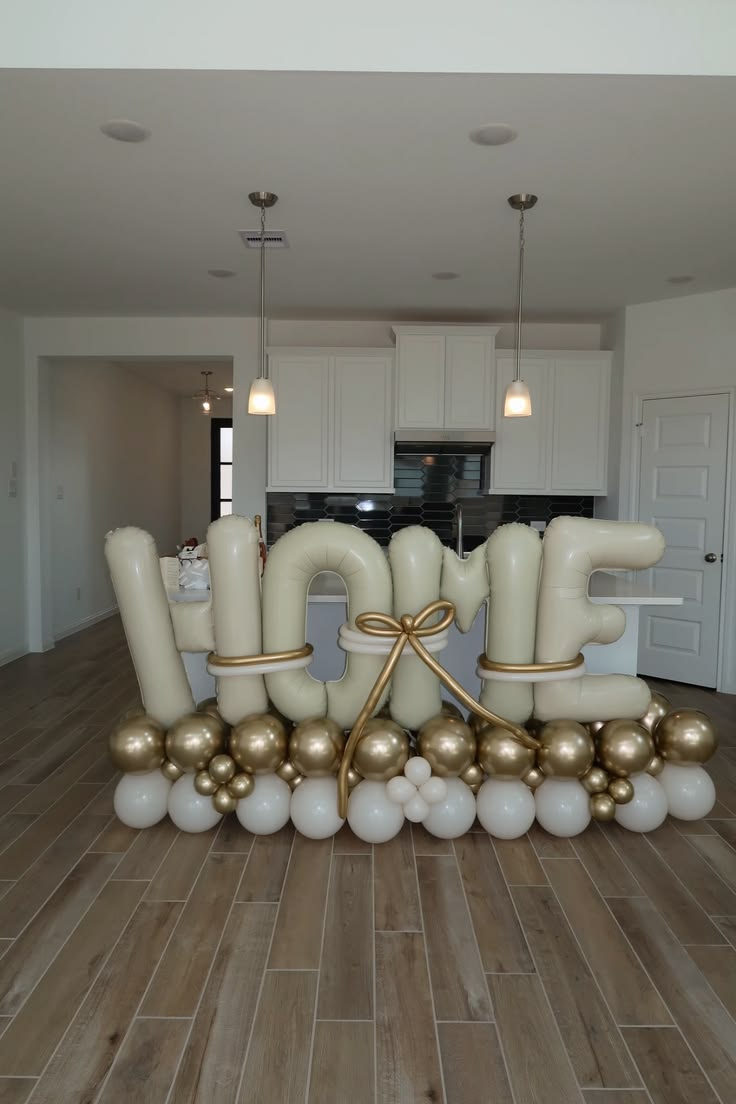 'WELCOME HOME' Platform Balloons Pastel Colors Beige Set With Ribbon