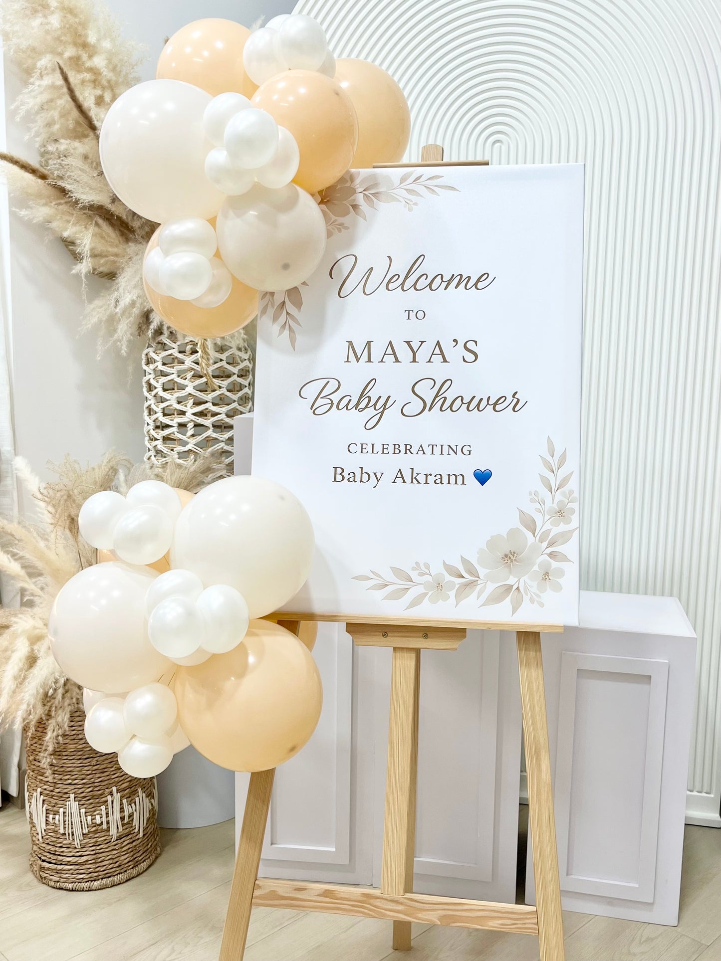 Customizable Canvas with Wooden Stand Welcome Board with Balloons Beige, Sand White and Pearl White Decor - Perfect for any occasions!