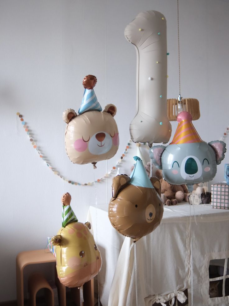 Single Number Set Beige '1' Safari Animal Jungle Theme Helium Bears Giraffe Koala - Perfect for Kids Birthday Celebration!