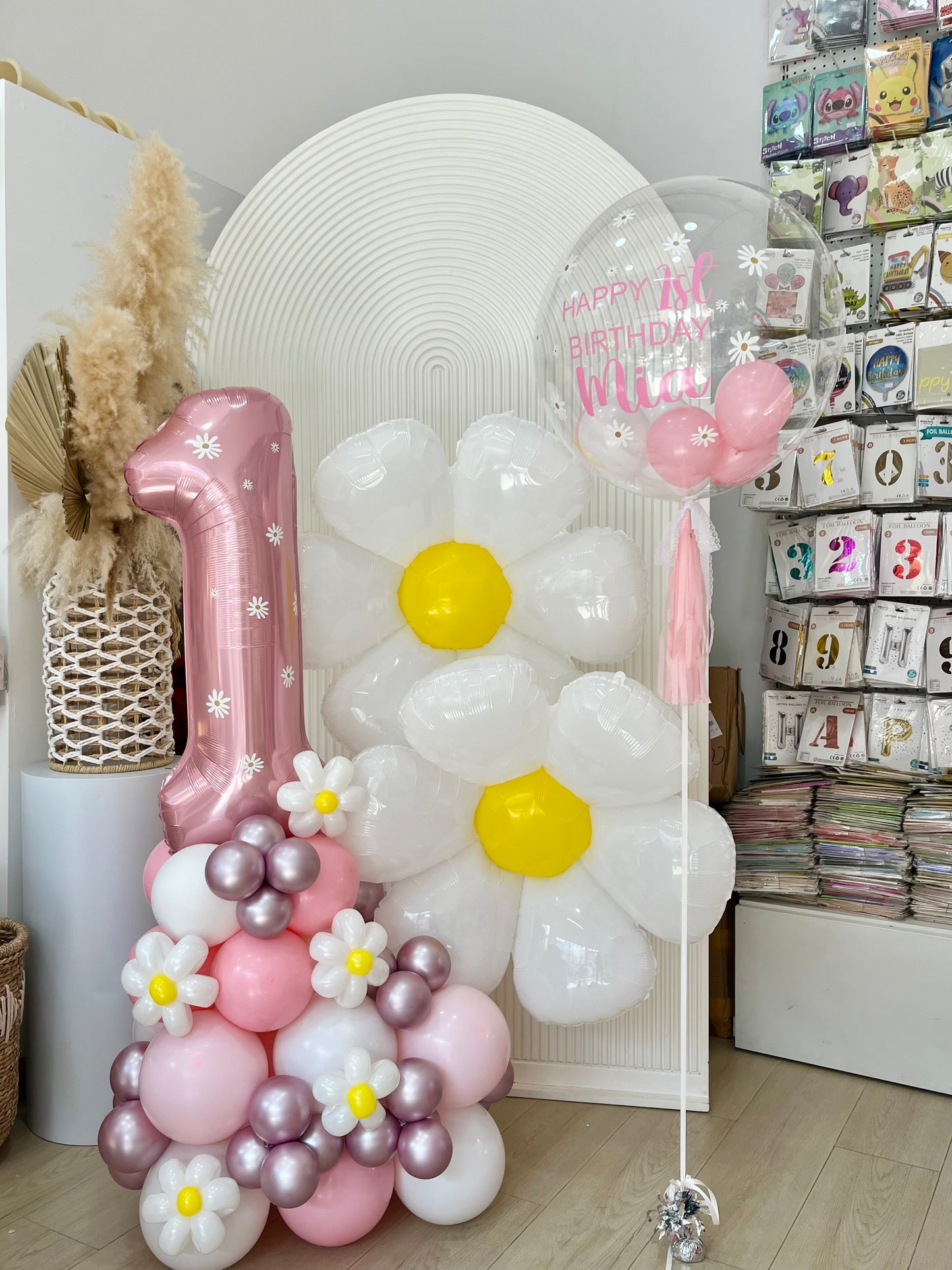Platform Pink Number '1’ with Balloons Pink White Dusty Shinny Pink Daisy Yellow White Flower with Personalised Clear with Mini Balloons and Customizable StickerHelium Bunch – Customizable Design