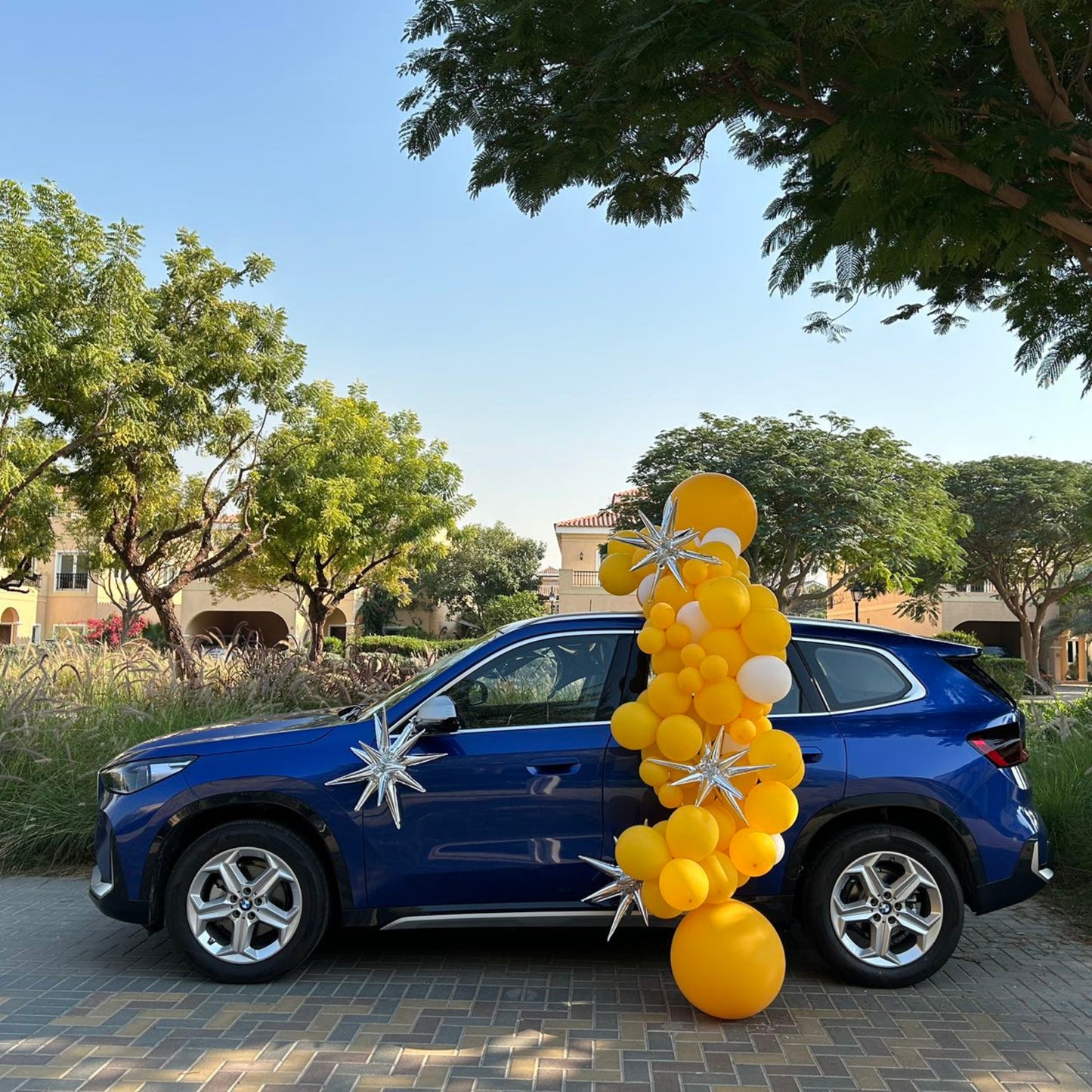 Car Surprise Balloon Design in Yellow, White and Silver Star Accents  – Perfect for Any Celebrations