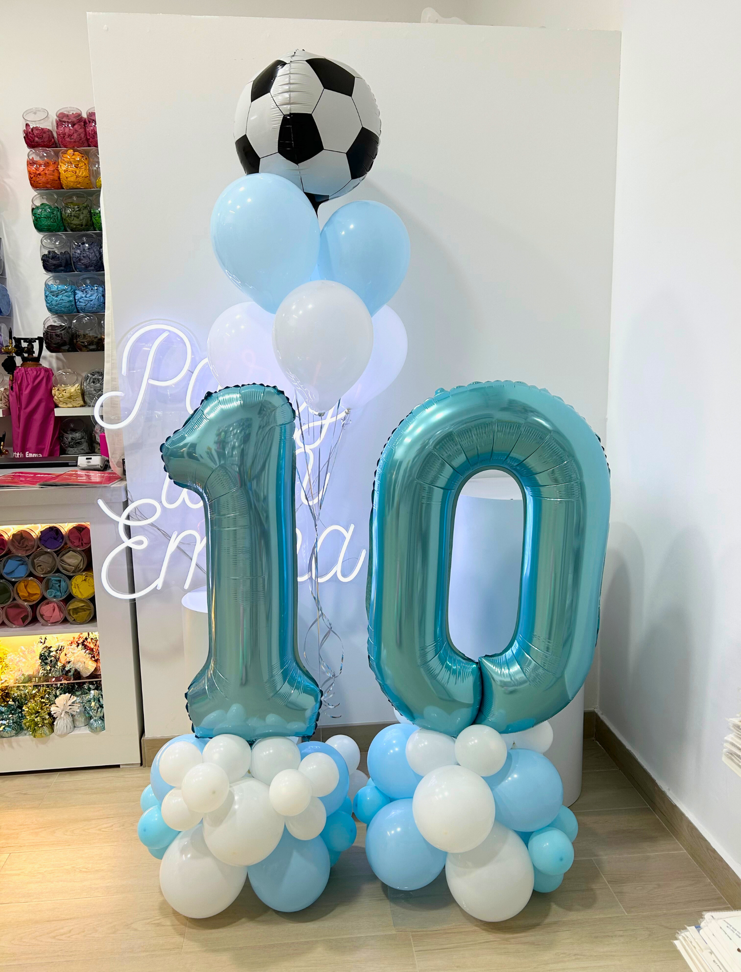 Number Balloon on Stand '10' Number and Blue & White Soccer-Themed Balloon Helium and Helium Latex Accents