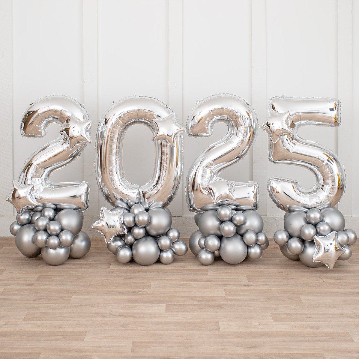 40-Inch 2025 Number Balloons on Stand New Year's Eve – All Colors Available (Gold, Silver, Black & More)