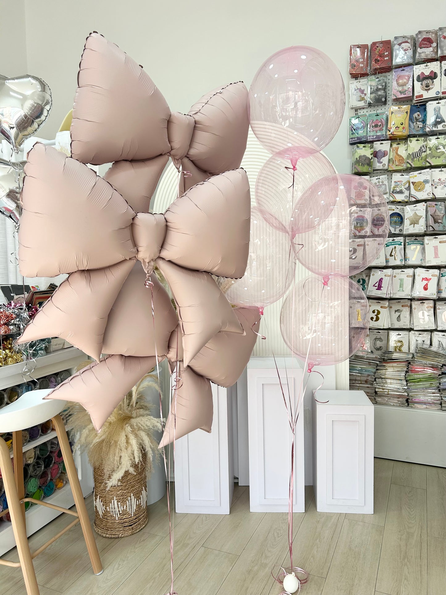 Helium Bunch Pink Bow and Pink Bobo Balloons - Customizable Design, Perfect for any occasions!