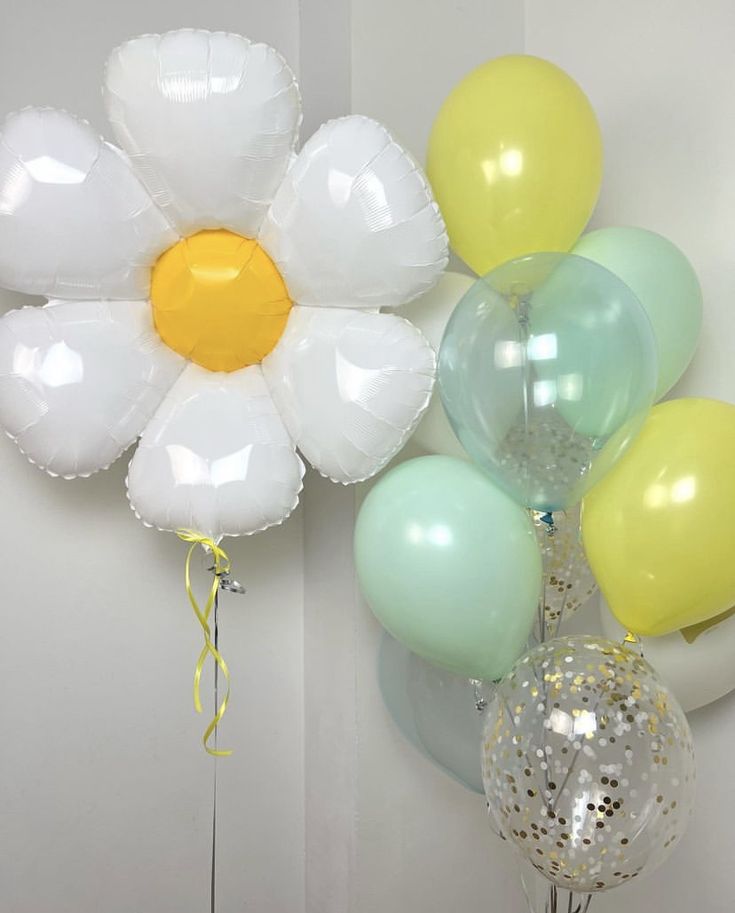 Latex Bunch Clear with Confetti, Yellow,  Mint Green and Dust White and Flower Helium - Fairy-Themed Garden-Themed Perfect for any Occasions