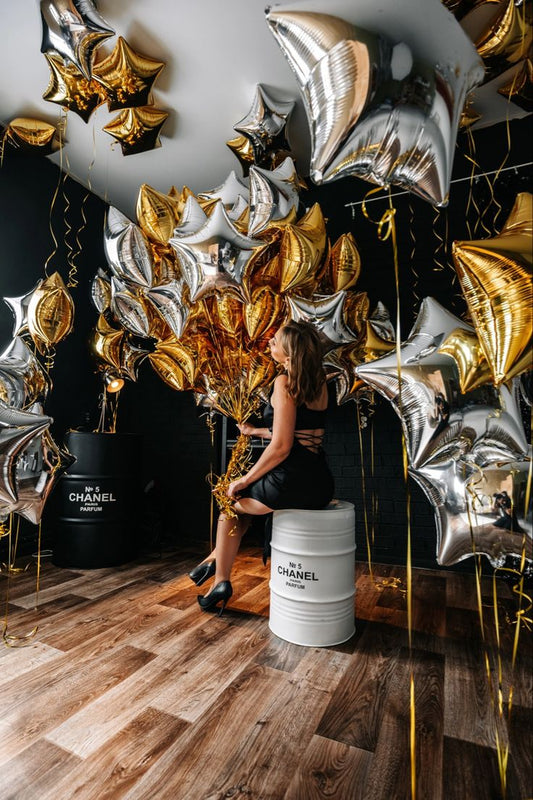 Helium Balloons Silver and Gold Stars 150pcs Setup - Customizable for Any Celebration