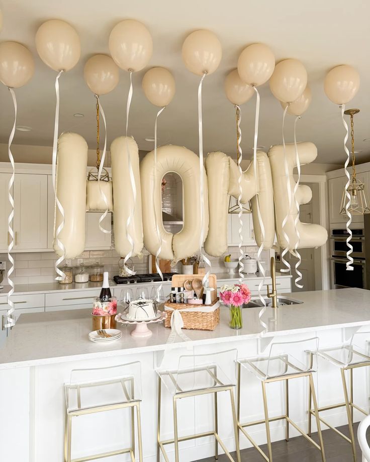 Helium 'WELCOME HOME' Balloons Pastel Colors Beige Set Ceiling Balloons