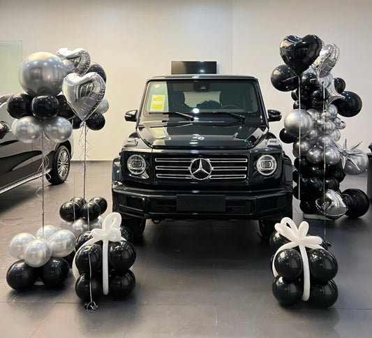 Car Surprise Balloon Design in Black, Silver, and White – Perfect for Any Sophisticated Celebrations