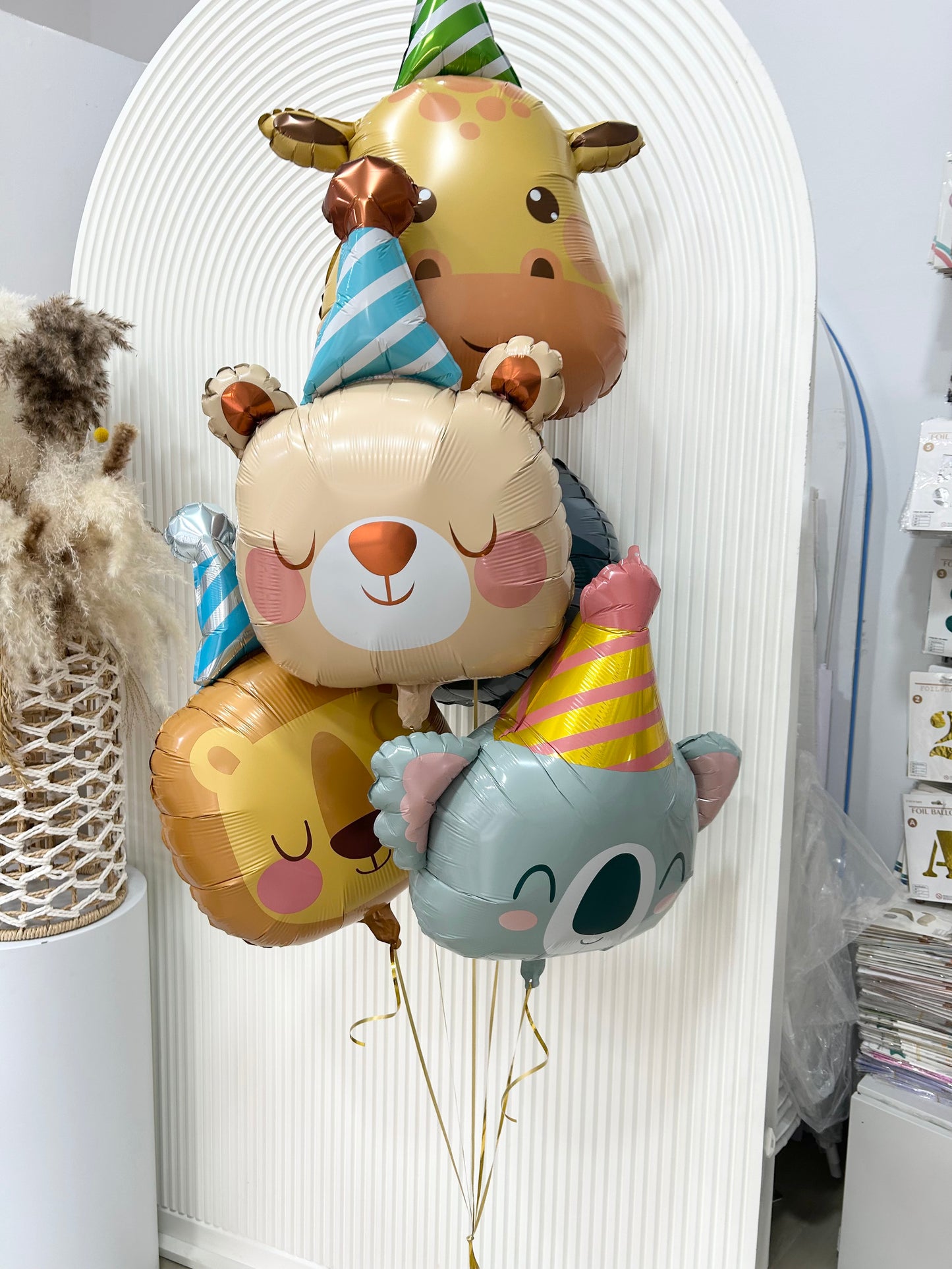 Helium Set Lion Sloth Koala Bear Giraffe – Jungle Safari Animal-Themed Birthday Celebration!