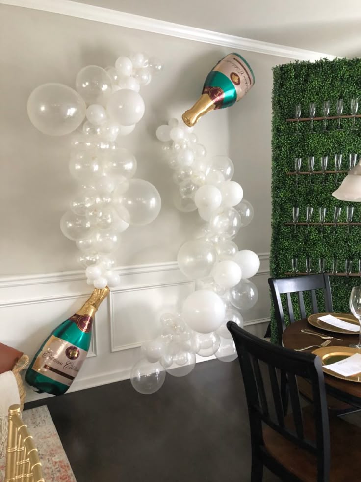 Balloon Champagne and White Latex Organic Chain Arrangement  - Birthday, Corporate Event, Company Event Perfect for special occasion!