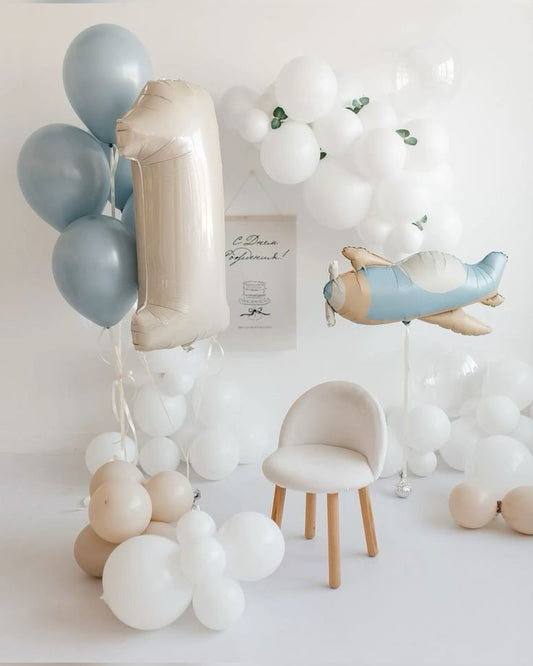 Full Backdrop Studio Setup Plane Helium, Clouds with Artificial Leaves, Blue Helium Latex Bunch, Number '1' Helium and Floor Balloons Aircraft-Themed Decor – Soar Into Celebration!