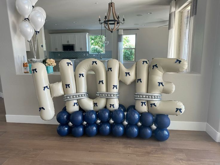 'WELCOME HOME' Platform Balloons Pastel Colors Beige Set Blue With Ribbon