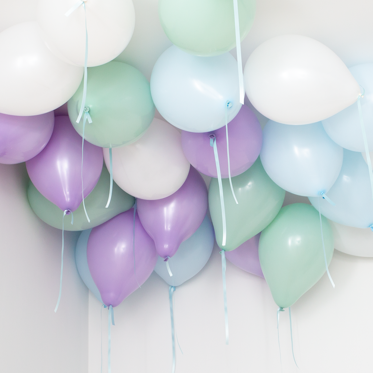 Frozen Helium Ceiling Balloons Elevate Your Celebration with Stunning Helium Ceiling Balloons Helium Balloon Bouquet