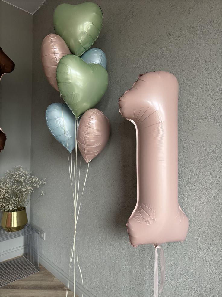Helium Balloons Single Number Set Pink '1' and Heart-Shaped Foil Bunch Green, Blue and Pink - Perfect for any Occasions!