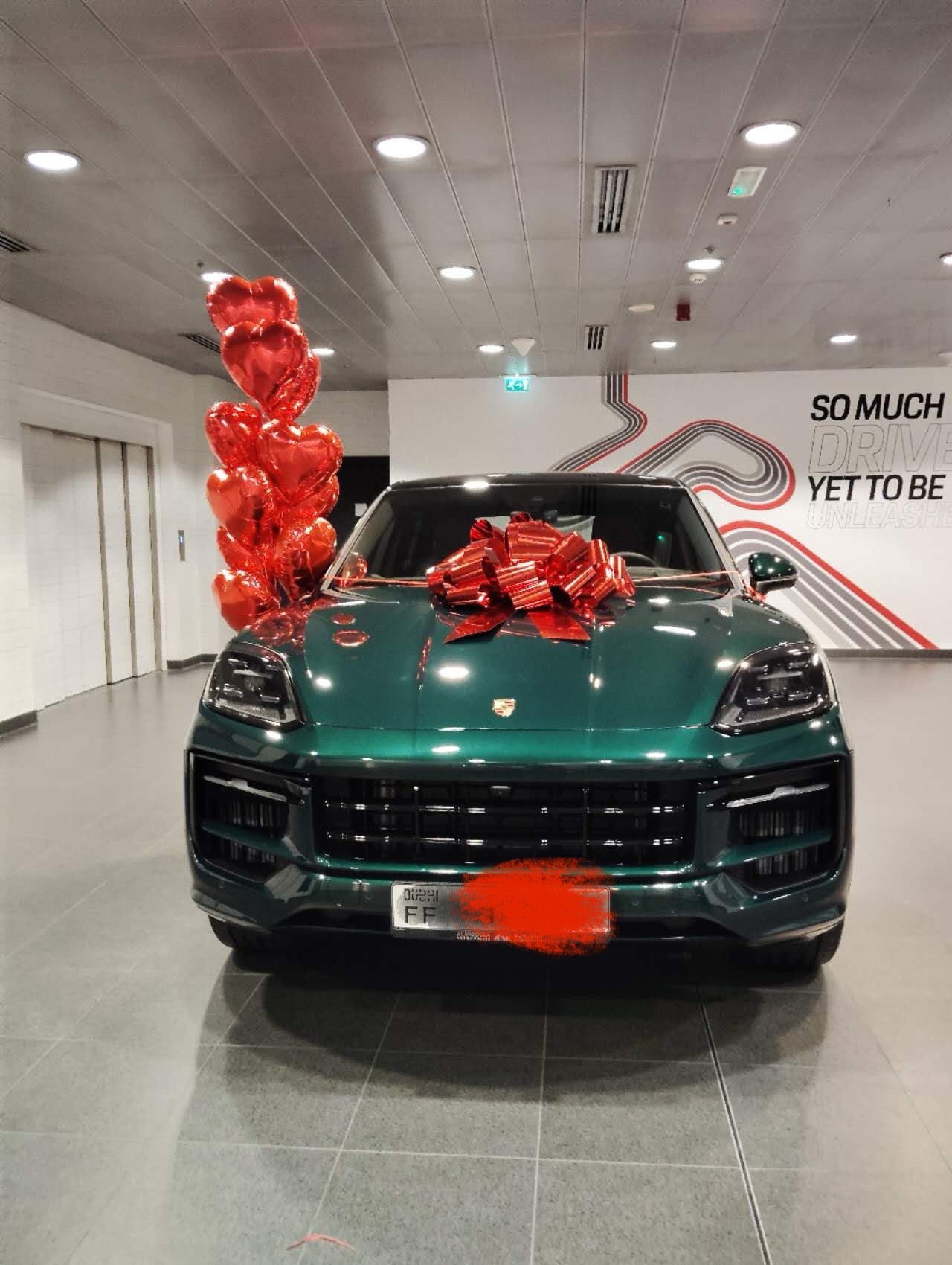 Car Surprise Red Ribbon and Red Hearts Helium Bunch Balloon – Perfect for Any Sleek and Elegant Celebrations