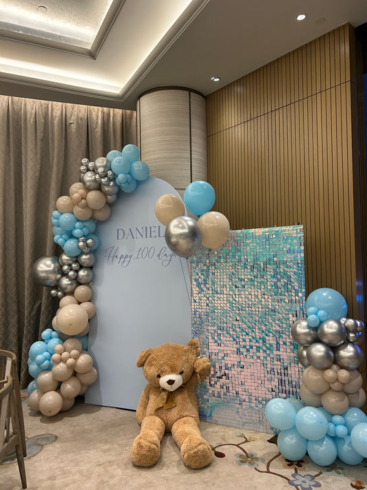 Iridescent Shimmer Wall Setup Customizable Backdrop Big Teddy Bear with Helium and Balloons Garland Beige Blue Silver - Perfect for any Celebration